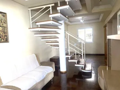 Sobrado com 3 Quartos à venda, 121m² no Xaxim, Curitiba