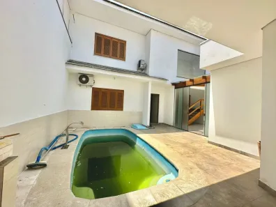 Casa com 3 Quartos à venda, 170m² no Igara, Canoas