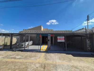Casa com 4 Quartos para alugar, 260m² no Setor Coimbra, Goiânia