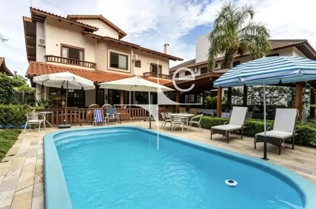 Casa com 5 Quartos para alugar, 240m² no Jurerê Internacional, Florianópolis
