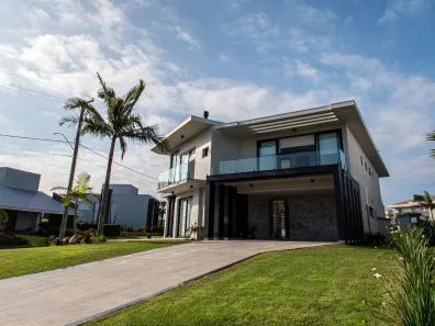 Casa com 5 Quartos à venda, 591m² no , Torres