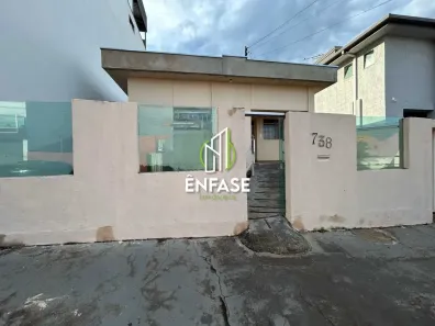 Casa com 3 Quartos para alugar, 110m² no Centro, Igarapé