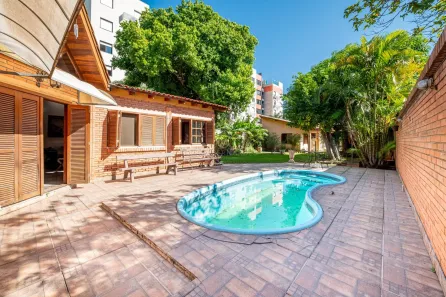 Casa com 3 Quartos à venda, 253m² no Camaquã, Porto Alegre