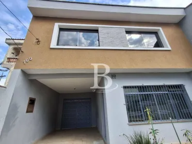 Casa de Condomínio com 4 Quartos para alugar, 189m² no Vila Metalúrgica, Santo André