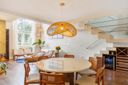 Casa de Condomínio com 3 Quartos à venda, 237m² no Santa Cândida, Curitiba