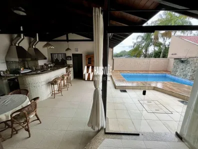 Casa com 3 Quartos à venda, 337m² no Saguaçu, Joinville