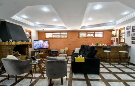 Casa com 3 Quartos à venda, 291m² no Espírito Santo, Porto Alegre