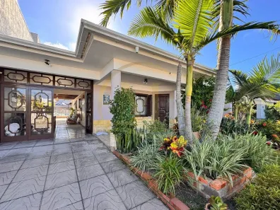 Casa com 3 Quartos à venda, 222m² no XANGRI-LÁ, Xangri-lá