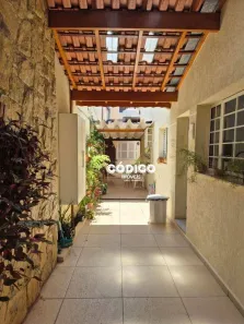 Imóvel Comercial com 4 Quartos para alugar, 250m² no Jardim Maia, Guarulhos