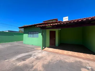 Casa com 2 Quartos para alugar, 90m² no Plano Diretor Sul, Palmas