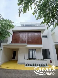 Casa com 5 Quartos à venda, 176m² no Camburi, São Sebastião