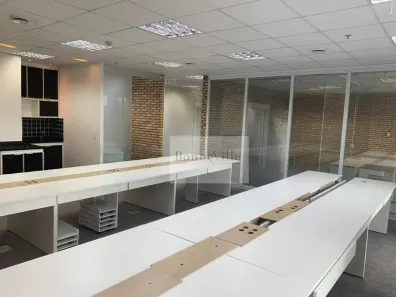 Sala Comercial à venda, 140m² no Vila Cordeiro, São Paulo