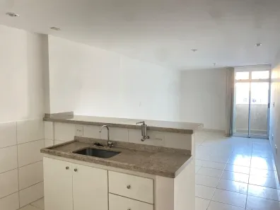 Kitnet com 1 Quarto para alugar, 54m² no São Mateus, Juiz de Fora