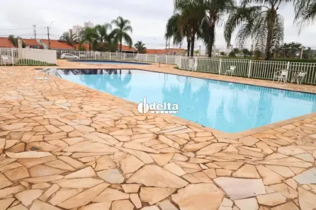 Casa de Condomínio com 2 Quartos à venda, 90m² no Aclimação, Uberlândia