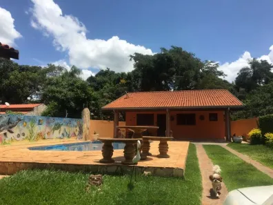 Fazenda/Sítio com 3 Quartos à venda, 180m² no Vale do Igapó, Bauru
