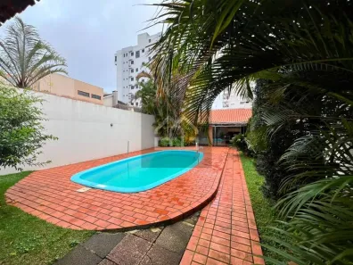 Casa com 3 Quartos à venda, 134m² no Centro, Cascavel