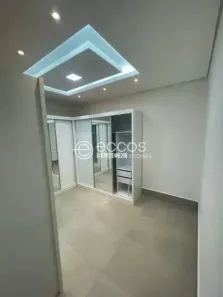 Casa com 3 Quartos à venda, 180m² no Presidente Roosevelt, Uberlândia