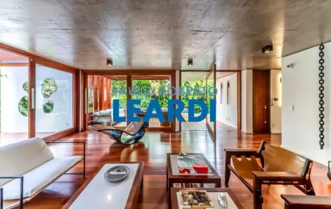 Sobrado com 4 Quartos à venda, 450m² no Alto de Pinheiros, São Paulo
