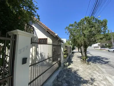 Casa com 3 Quartos à venda, 266m² no Saguaçu, Joinville