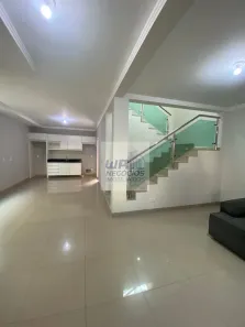 Casa de Condomínio com 3 Quartos à venda, 201m² no Centro, Cambé