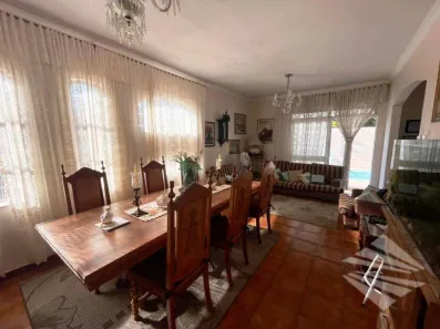 Casa com 4 Quartos à venda, 207m² no Santa Rita, Taubaté