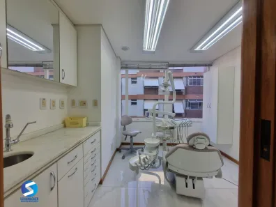 Sala Comercial à venda, 43m² no Menino Deus, Porto Alegre