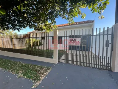 Casa com 2 Quartos para alugar, 81m² no Jardim Everest, Maringá