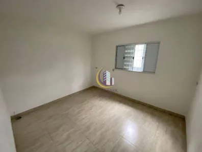 Casa com 2 Quartos para alugar, 40m² no Santo Antônio, Osasco