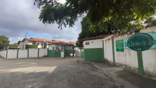 Apartamento com 2 Quartos para alugar, 49m² no Ouro Preto, Maceió