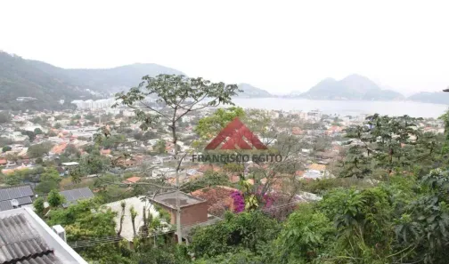 Casa com 4 Quartos à venda, 600m² no São Francisco, Niterói