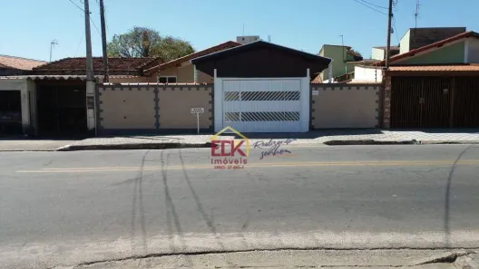 Casa com 3 Quartos à venda, 120m² no Vila Areao, Taubaté