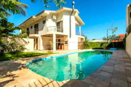 Sobrado com 5 Quartos à venda, 330m² no Itacorubi, Florianópolis