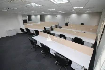 Sala Comercial para venda ou aluguel, 480m² no Sítio Tamboré Alphaville, Barueri