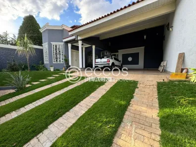 Casa com 5 Quartos à venda, 364m² no Parque do Mirante, Uberaba