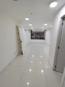 Sala Comercial para alugar, 29m² no Del Castilho, Rio de Janeiro