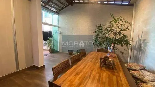 Casa com 3 Quartos à venda, 180m² no Centro, Contagem