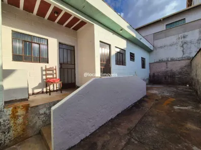 Casa com 1 Quarto para alugar, 40m² no Araguaia, Belo Horizonte