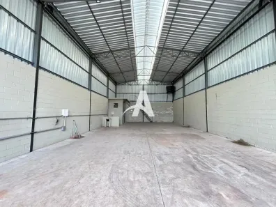 Galpão/Depósito/Armazém para alugar, 200m² no Minas Gerais, Uberlândia