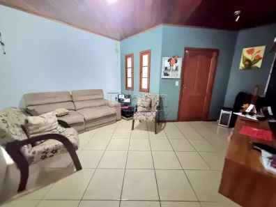 Casa com 2 Quartos à venda, 150m² no Olaria, Canoas
