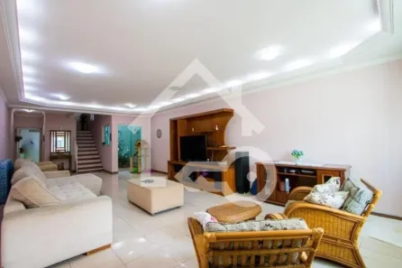 Sobrado com 4 Quartos à venda, 400m² no Vila Scarpelli, Santo André
