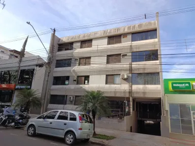 Apartamento com 3 Quartos para alugar, 93m² no Zona 04, Maringá
