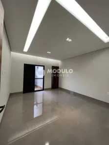 Casa com 3 Quartos à venda, 140m² no Interlagos, Araguari
