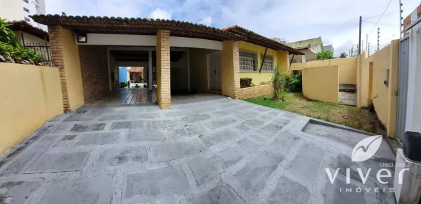 Casa com 3 Quartos à venda, 279m² no Lagoa Nova, Natal