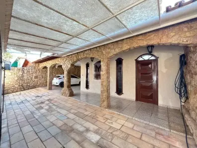 Casa com 3 Quartos para alugar, 355m² no Barreiro, Belo Horizonte