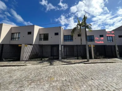 Sobrado com 3 Quartos à venda, 102m² no Correia Velho, Paranaguá