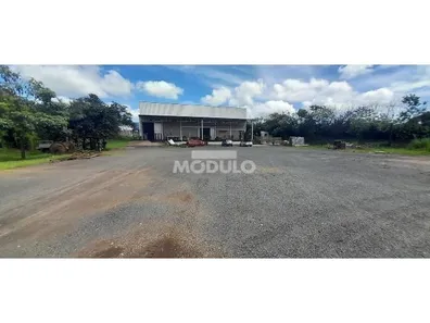 Galpão/Depósito/Armazém para alugar, 2500m² no Distrito Industrial, Uberlândia