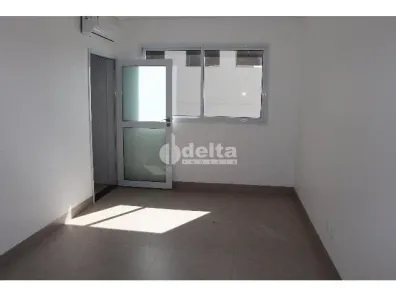 Ponto Comercial para alugar, 26m² no Osvaldo Rezende, Uberlândia