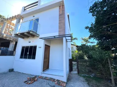 Casa com 2 Quartos para alugar, 150m² no Campeche, Florianópolis