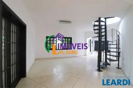 Sobrado com 13 Quartos à venda, 374m² no Alto de Pinheiros, São Paulo