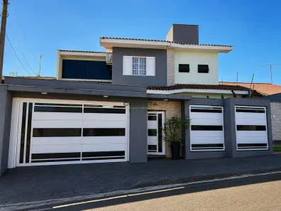 Sobrado com 3 Quartos à venda, 340m² no Jardim Caviúna, Rolândia